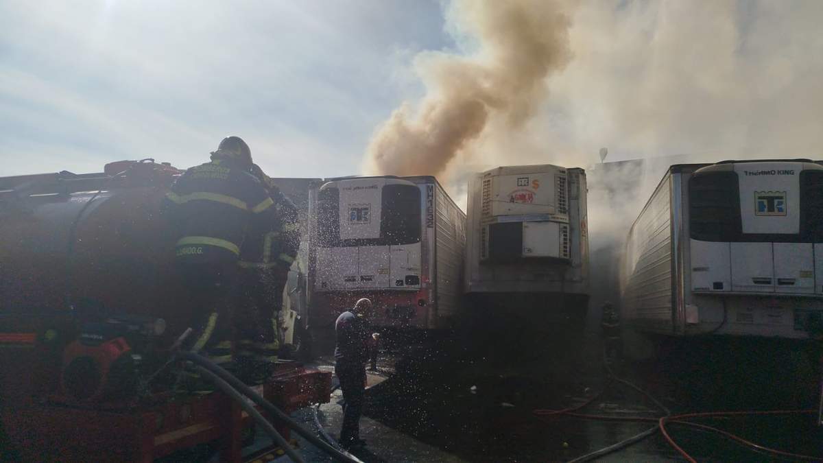 Maniobras para controlar el incendio