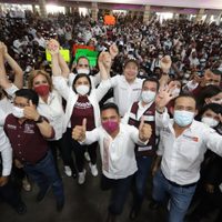 Nueva oleada de priistas y panistas hacia Morena en Puebla