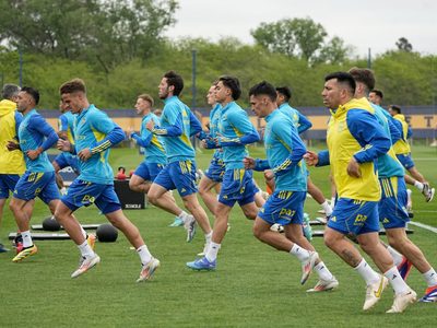 Comienza la limpieza: el referente de Boca que está cada vez más lejos de jugar con Gago