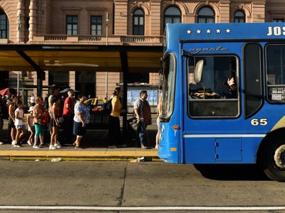 Otro aumento del transporte público: cuánto costará el boleto mínimo de colectivos y subte en CABA