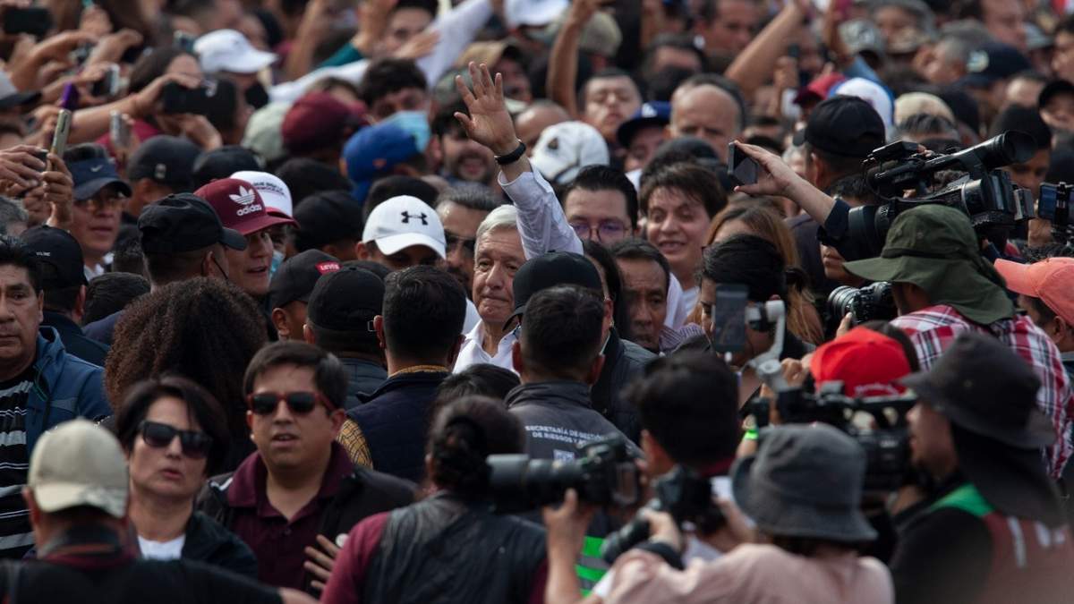 El presidente López Obrador a su legada al zócalo