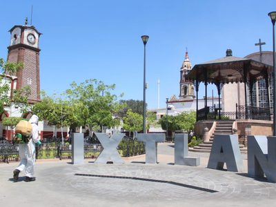 Restringen actividades nocturnas en Ixtlán, Michoacán