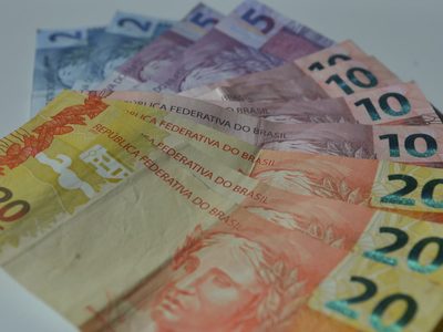 Jair Bolsonaro será el primero que deje la Presidencia de Brasil con un salario mínimo devaluado