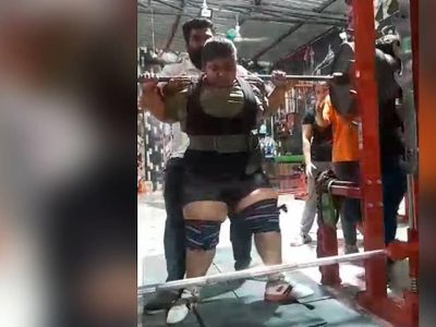 Levantadora de pesas de 17 años muere al intentar cargar 270 kilogramos (Video)