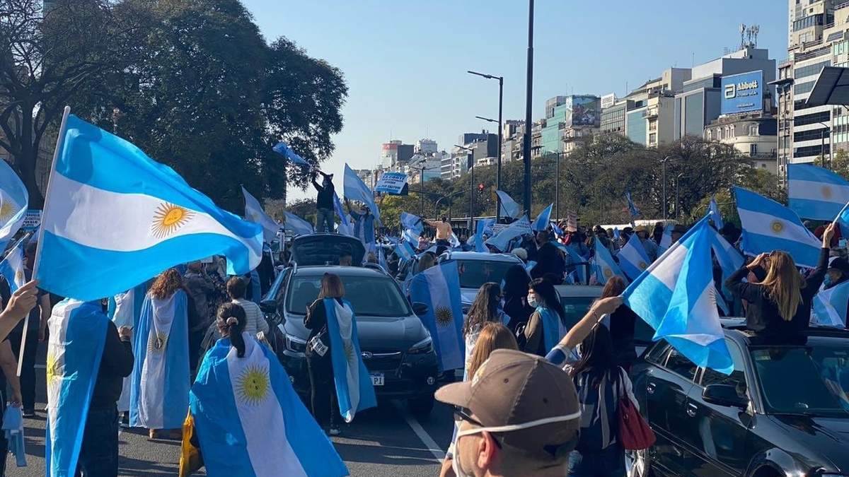 Banderazo 13S. Fuente: (Twitter)