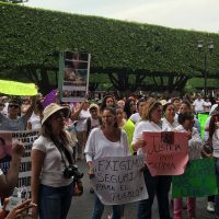 Marchan contra la inseguridad en Celaya; le gritan '¡cobarde!” al alcalde
