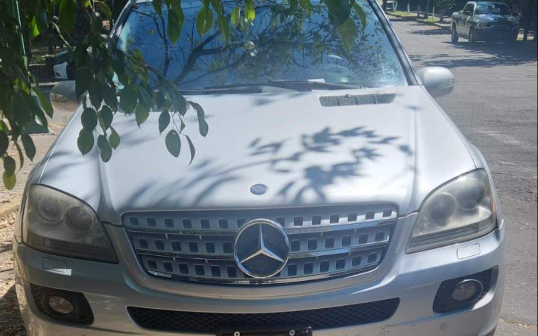 El vehículo en el que viajaba el hermano de Caro Quintero
