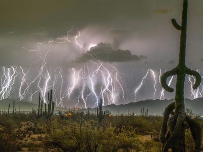La OMM valida un nuevo récord mundial: el rayo más largo de la historia
