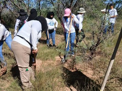 Dueño de predio, donde encontraron restos de 60 personas, obstruye a buscadoras en Hermosillo