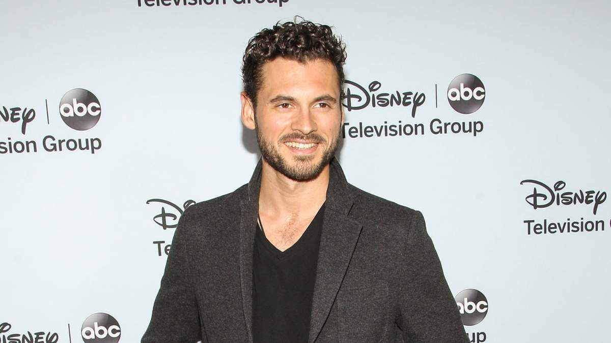 El actor Adan Canto