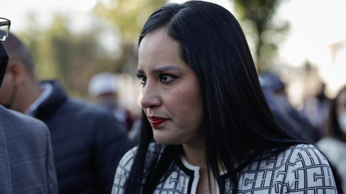 Sandra Cuevas, alcaldesa de Cuauhtémoc, en la cuerda floja