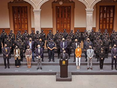 Desaparición de mujeres en Nuevo León Samuel García aparece tarde y sólo para la foto