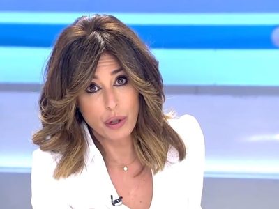 Ana Terradillos, en la cornisa: "Llegaron imágenes tuyas sin mantener distancia social"