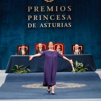 Alma Guillermoprieto recuerda a Javier Valdez al recibir el premio Princesa de Asturias
