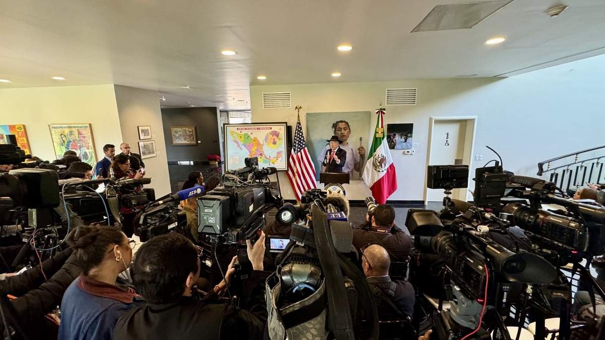 El embajador de EU en México Ken Salazar