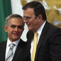Comisión Permanente 'exculpa' a Ebrard por colapso en L-12 y se lanza contra Mancera