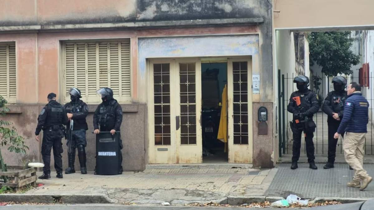 La Policía de Córdoba y otras instituciones de seguridad realizan este viernes operativos en el barrio José Ignacio Díaz.