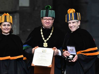 UNAM otorga doctorados honoris causa a Michelle Bachelet, Julio Frenk y José Sarukhán