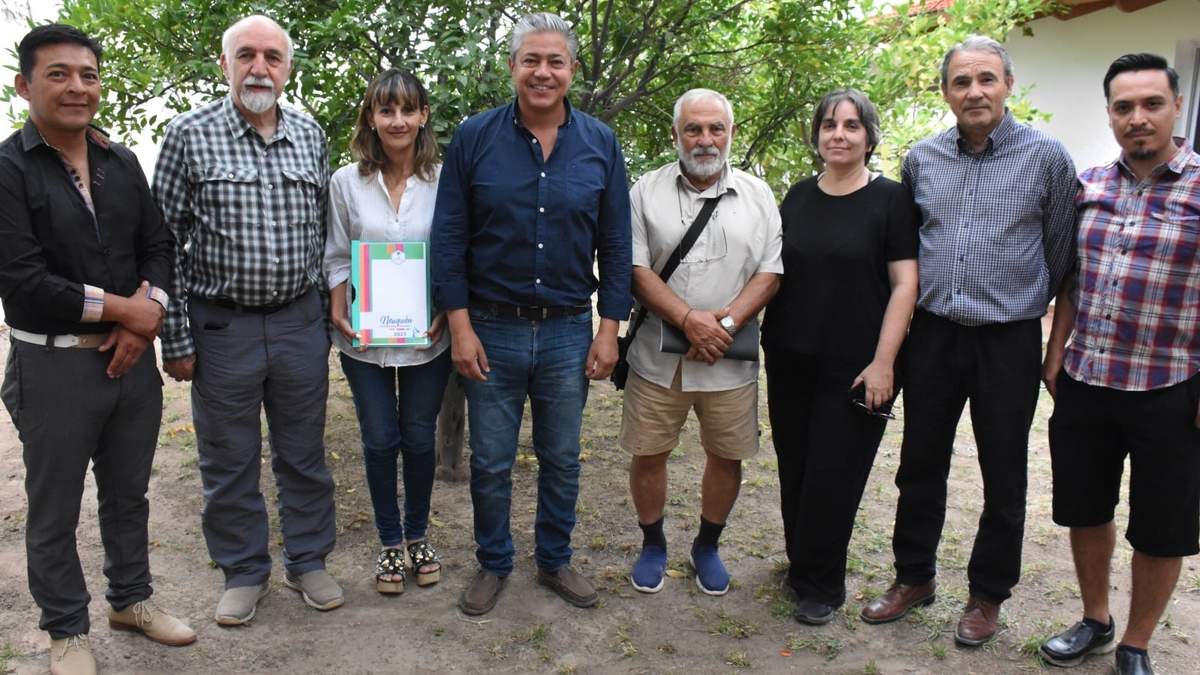 Reunión de Figueroa con GENES. Fuente: (Facebook)