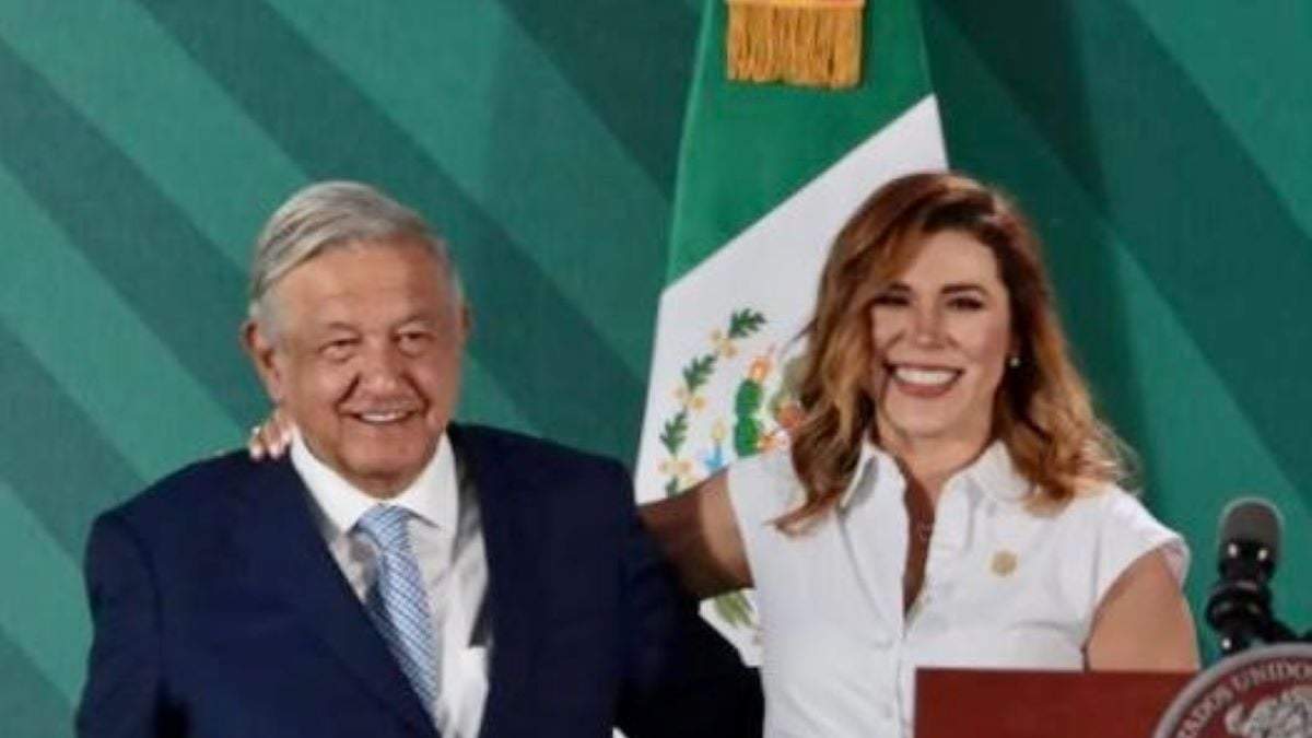 El presidente Andrés Manuel López Obrador y la gobernadora de BC, Marina del Pilar Ávila