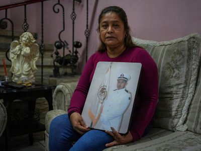El secuestro de un buque en Mar Rojo lleva angustia hasta un pueblo de México a miles de kilómetros