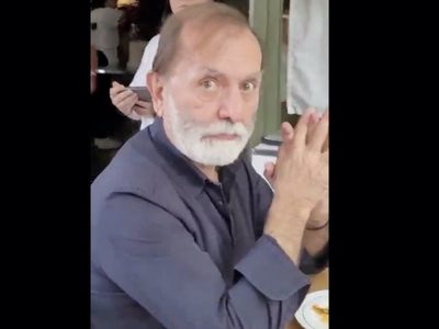 “¿Se come rico con 150 millones verdad?”: reclamo a Epigmenio Ibarra se viraliza en redes (Video)