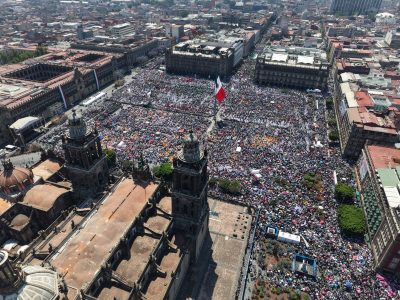 Más de 350 mil personas asistieron a la asamblea de Sheinbaum, según el gobierno de la CDMX