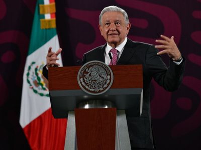 AMLO tendrá encuentro con Sheinbaum hoy en Palacio Nacional: "vamos a platicar y comer"