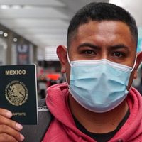 SRE anuncia nuevo número de teléfono para tramitar cita del pasaporte