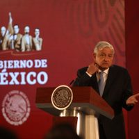AMLO expone rezago en número de policías; fondos eran usados hasta para graduaciones, dice