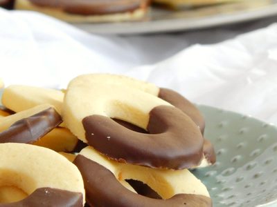 No salgas corriendo a la panadería: hacé estas masitas secas más ricas y económicas para acompañar con los mates