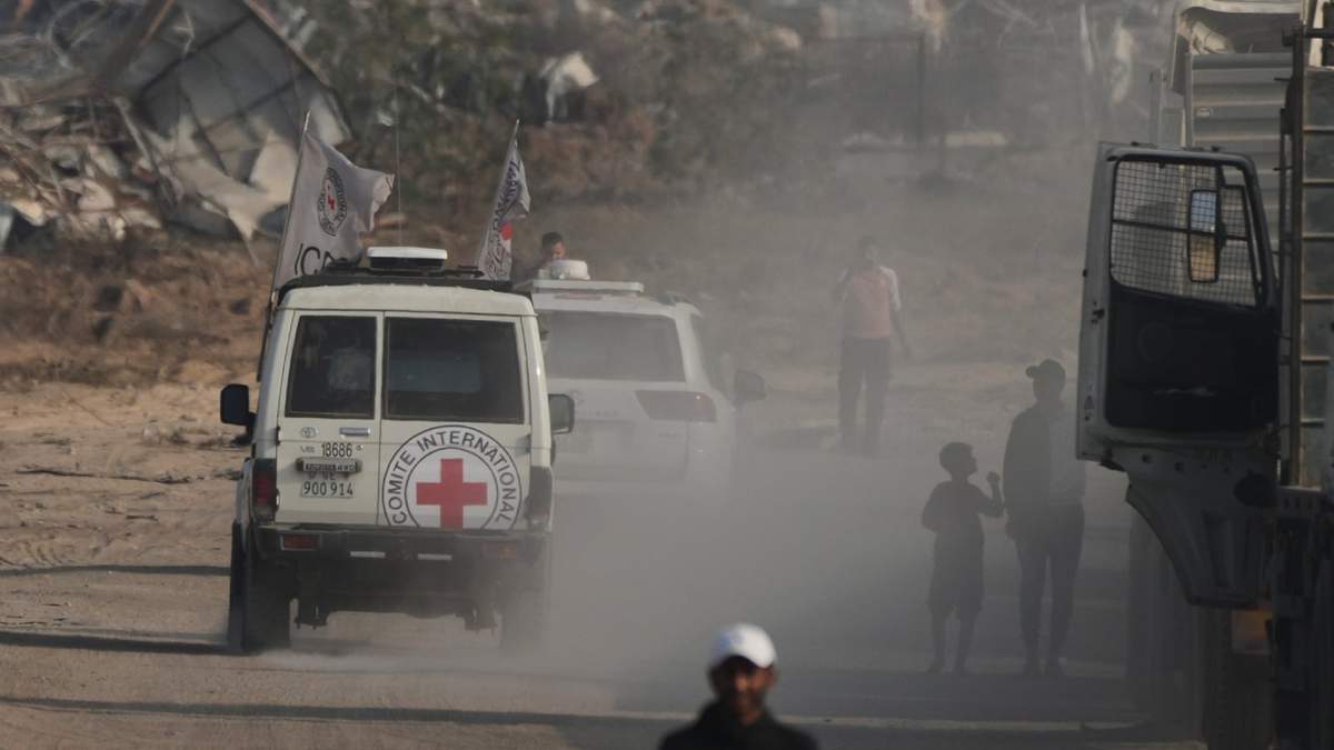 Un convoy de Cruz Roja en Gaza