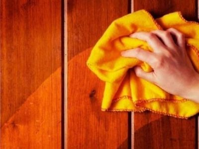 El favorito de las abuelas: prepará este efectivo limpiador para madera usando solo 2 ingredientes