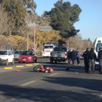 Grave accidente de un motociclista: buscan a un conductor que escapó