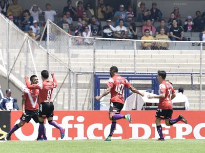 Tribunal admite queja de Tiburones Rojos contra la FMF por su desafiliación