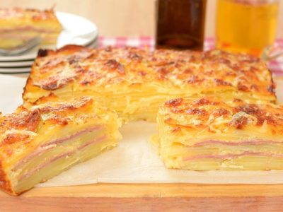 Lasagna de papa con jamón y queso: una receta facilísima con 5 ingredientes y lista en pocos minutos