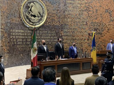 PRI y Morena arremeten contra Enrique Alfaro en su informe