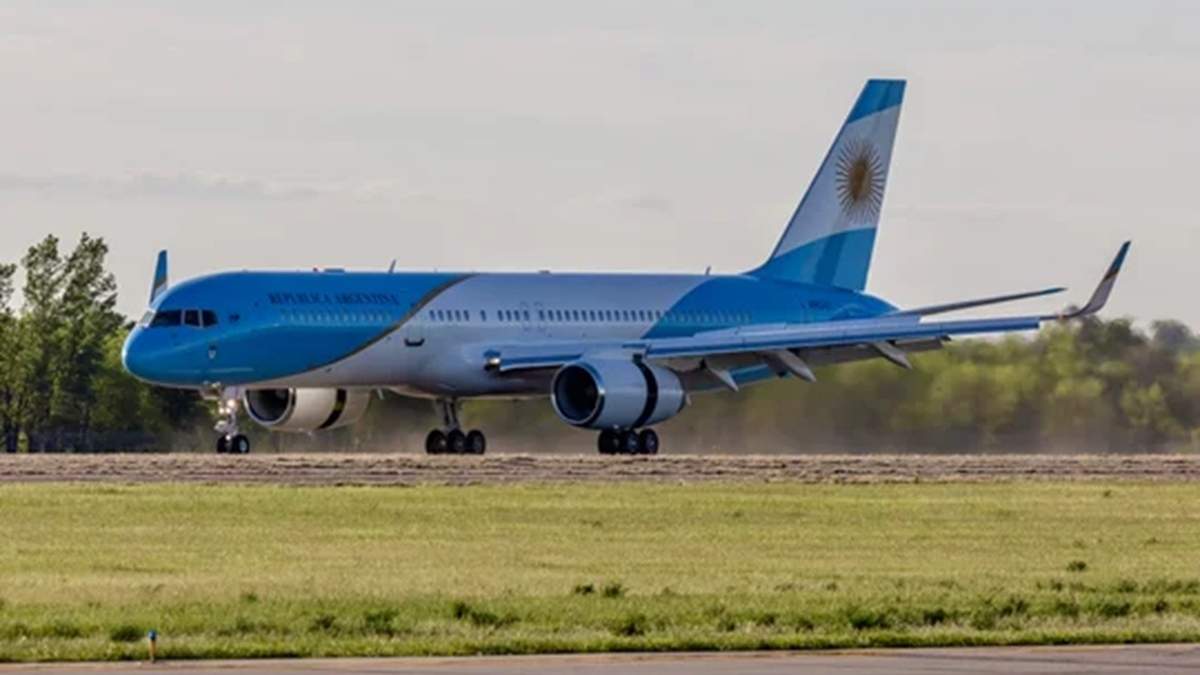 Milei viajó en Roma a bordo del avión presidencial ARG01.