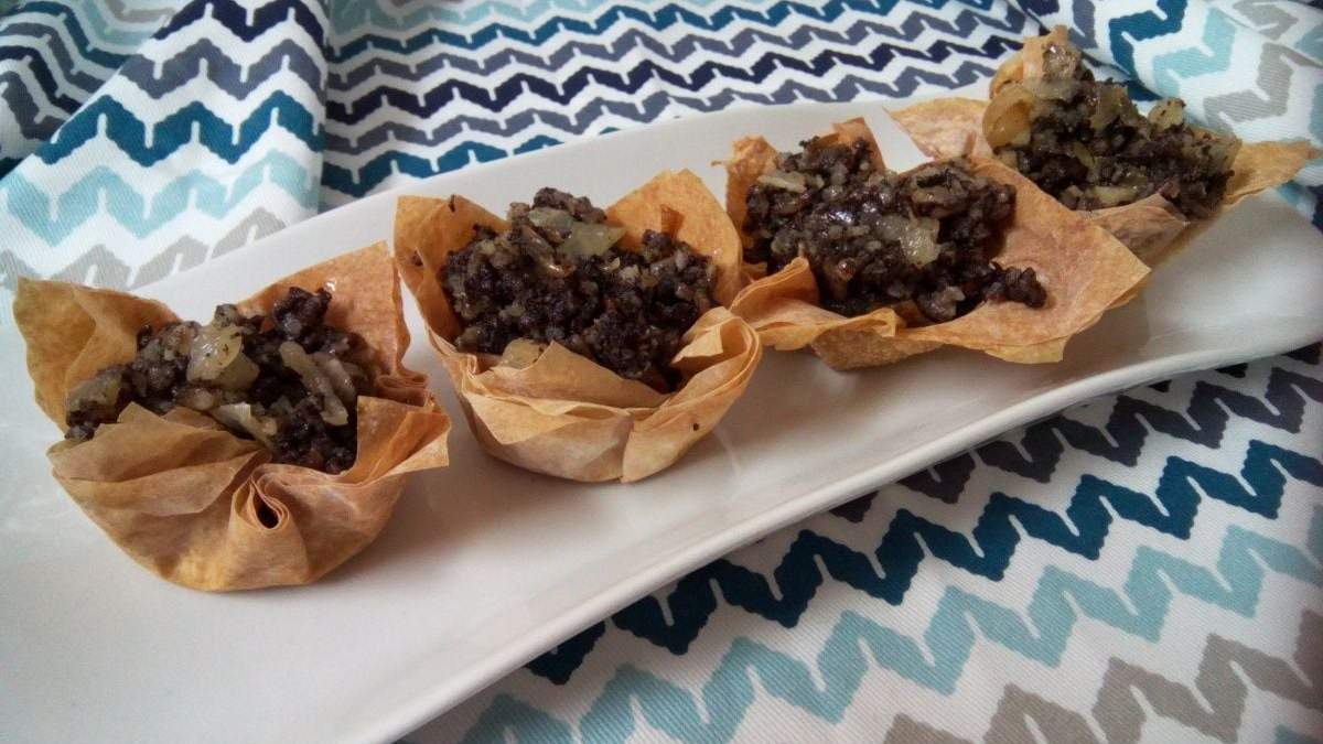 Canastitas de morcilla y manzana. Fuente: (Facebook)
