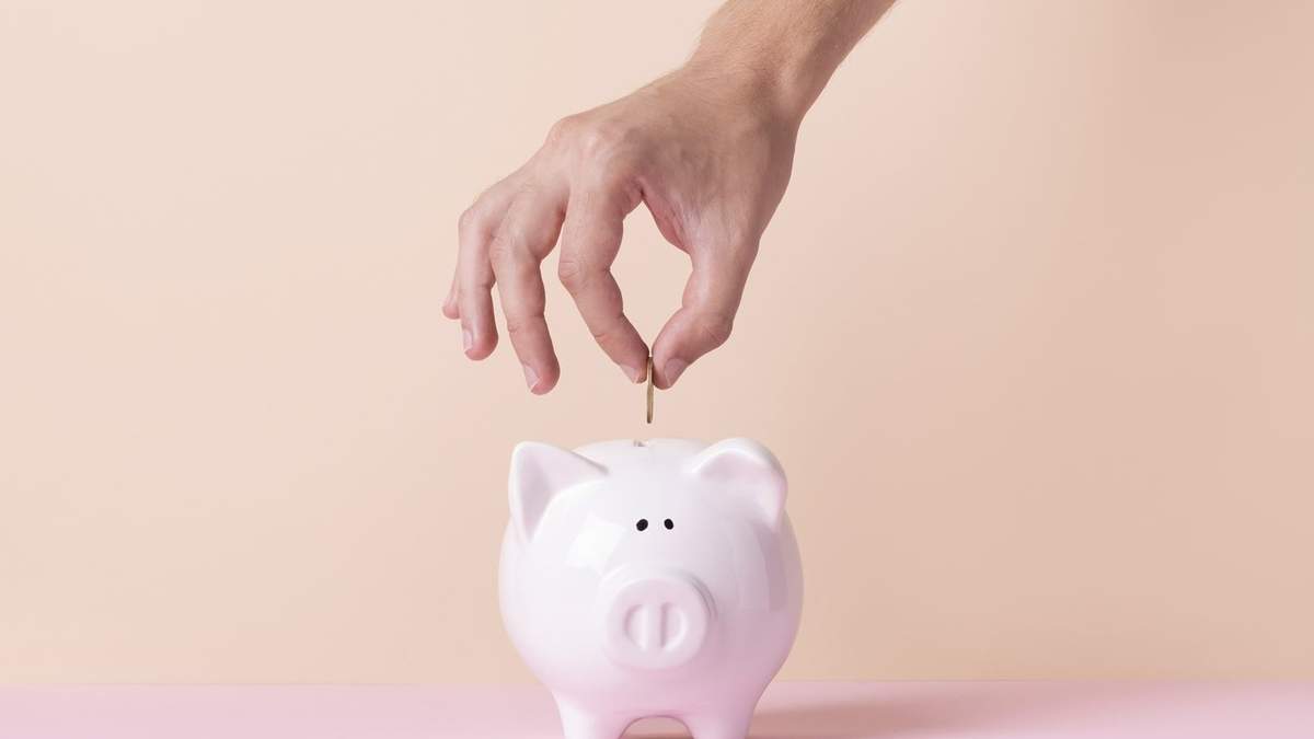 Especialistas destacan que incorporar hábitos de ahorro e inversión desde temprano puede mejorar la planificación financiera en la adultez.