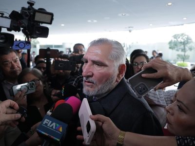 Adán Augusto reclama a Google por permitir mensajes manipulados con la imagen de Sheinbaum