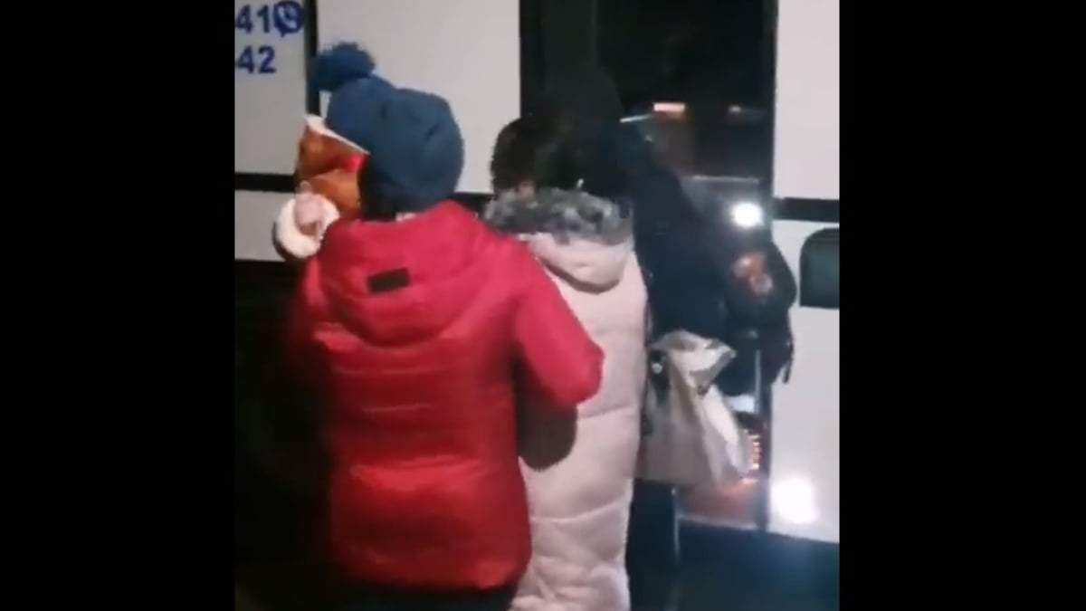 Rebeldes difundieron un video donde se ve la evacuación