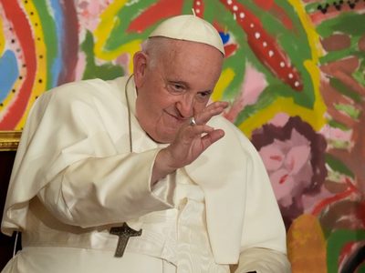 Papa Francisco pide solución pacífica a la crisis en Níger