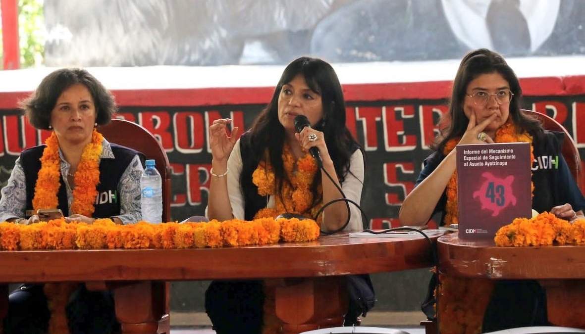 Presentación del Informe de MESA/CIDH en la Normal de Ayotzinapa