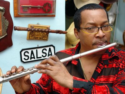 "Si el virus se riega en Cuba...": Disgusto en la Isla por polémica letra de "El Tosco"