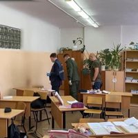 Niña abre fuego en escuela; deja un muerto y cinco heridos