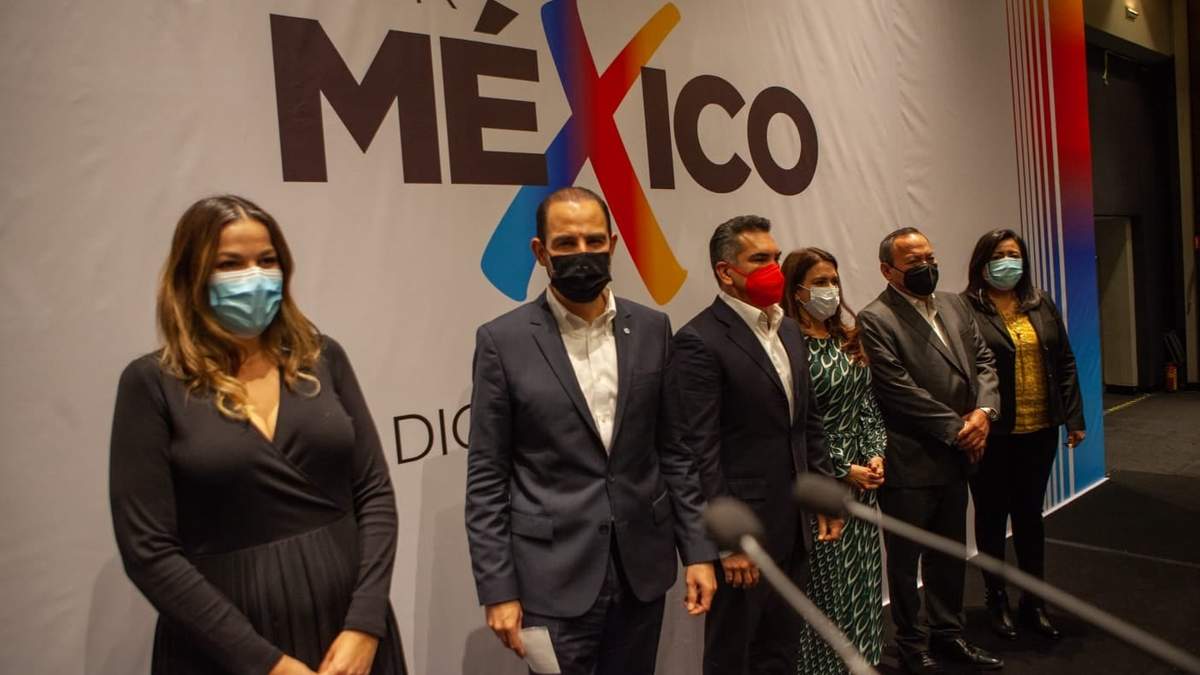 Los dirigentes de PAN, PRI y PRD en la conferencia