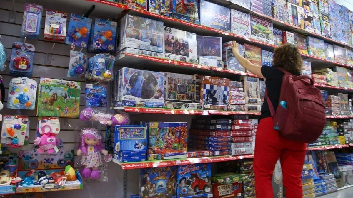 La celebración de los Reyes Magos es esperada por los comerciantes. Fuente: (Twitter)