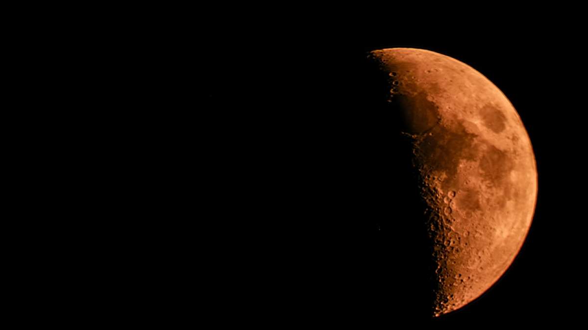 Eclipse parcial de luna llena. Fuente: (Twitter)