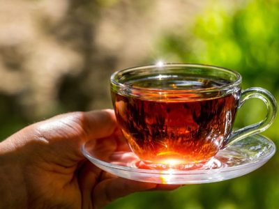 Beneficios comprobados del alcaucil: el té que ayuda a bajar el colesterol y cuidar la función hepática